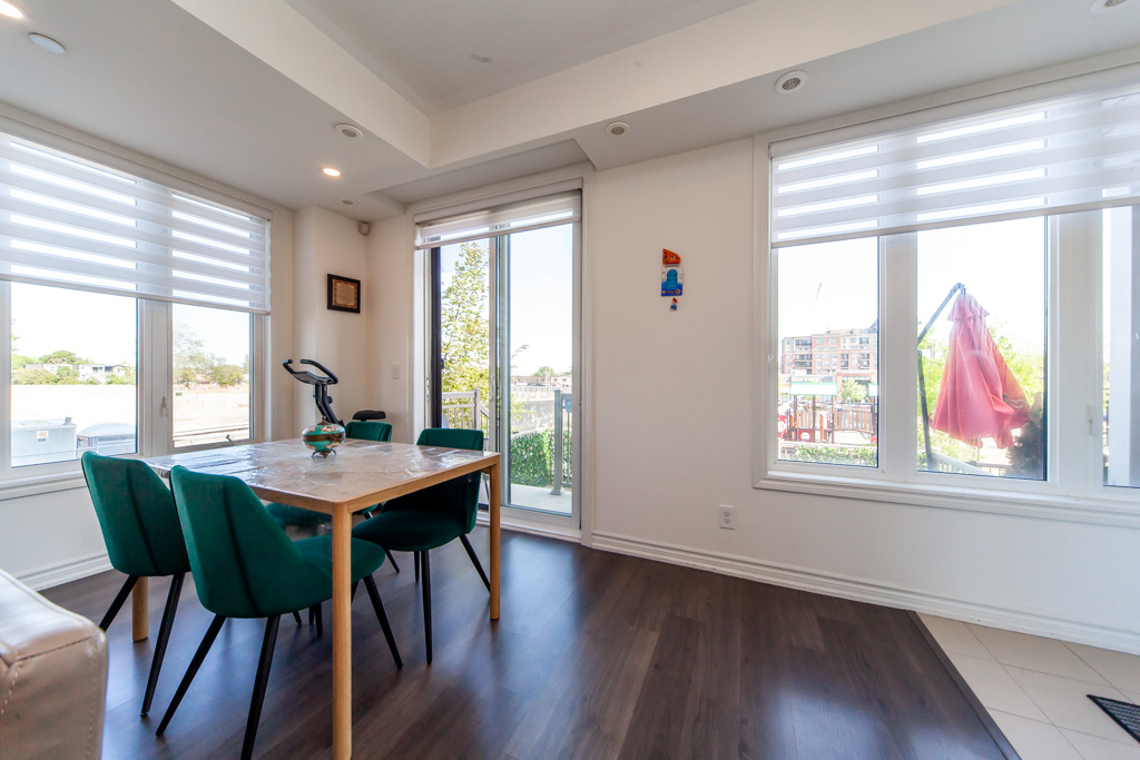 17-115-long-branch-ave-etobicoke-10