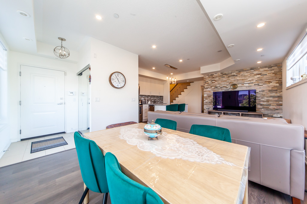 17-115-long-branch-ave-etobicoke-11