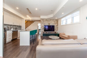 17-115-long-branch-ave-etobicoke-13