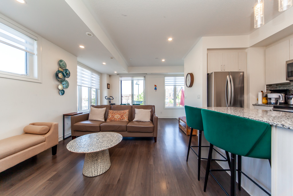 17-115-long-branch-ave-etobicoke-14