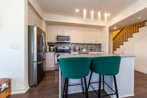 17-115-long-branch-ave-etobicoke-19