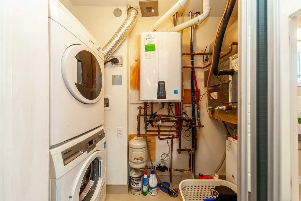 17-115-long-branch-ave-etobicoke-25