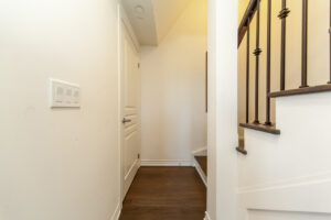 17-115-long-branch-ave-etobicoke-26