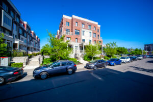 17-115-long-branch-ave-etobicoke-3