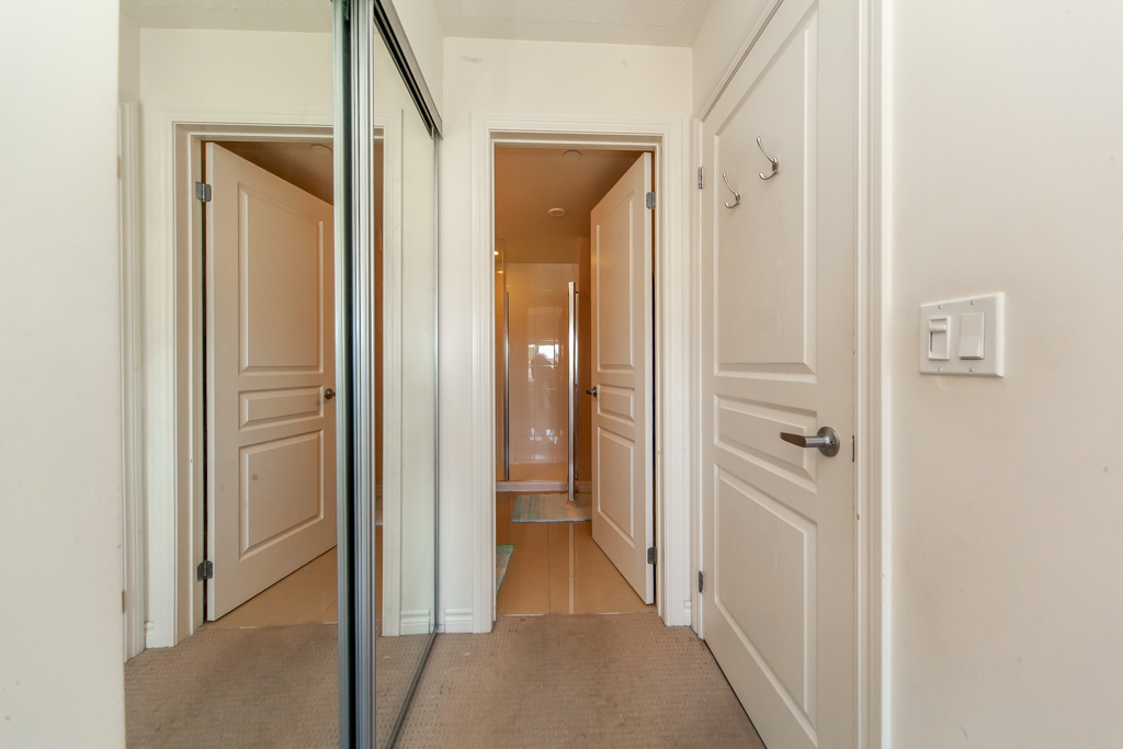 17-115-long-branch-ave-etobicoke-31