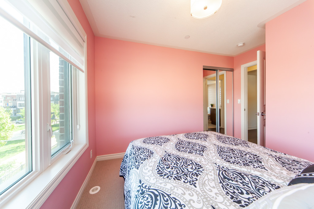 17-115-long-branch-ave-etobicoke-35