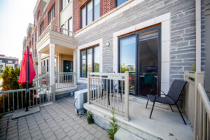 17-115-long-branch-ave-etobicoke-42