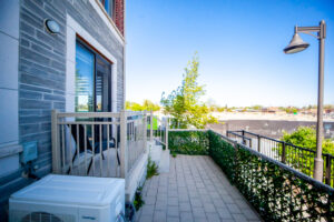 17-115-long-branch-ave-etobicoke-43