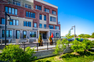 17-115-long-branch-ave-etobicoke-5