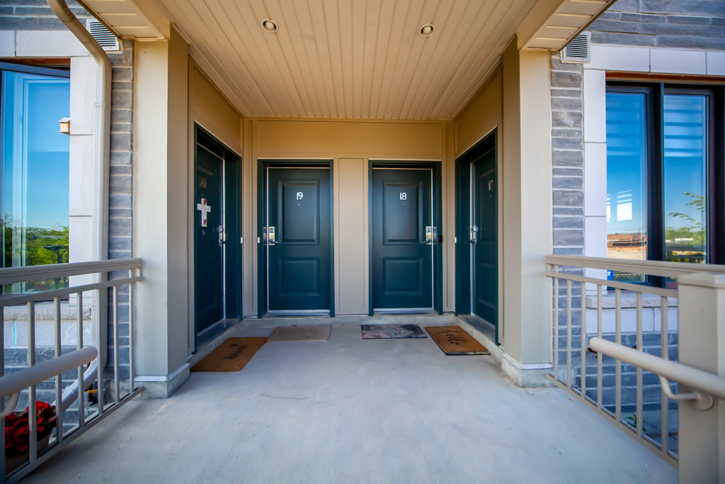 17-115-long-branch-ave-etobicoke-7