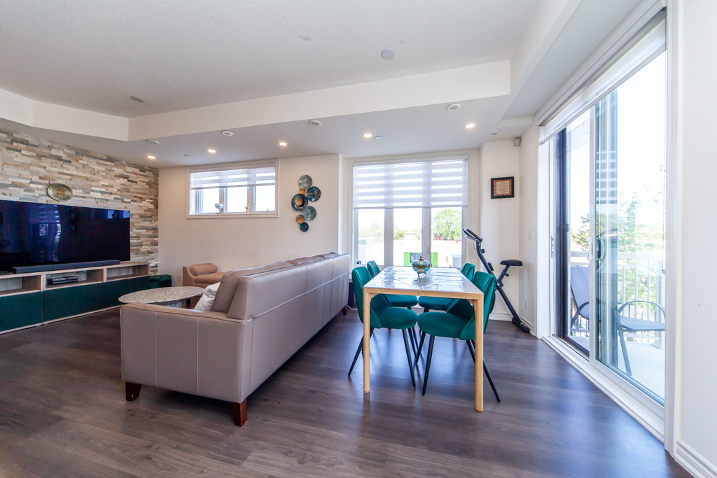 17-115-long-branch-ave-etobicoke-9