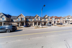 330-silk-twist-dr-east-gwillimbury-1