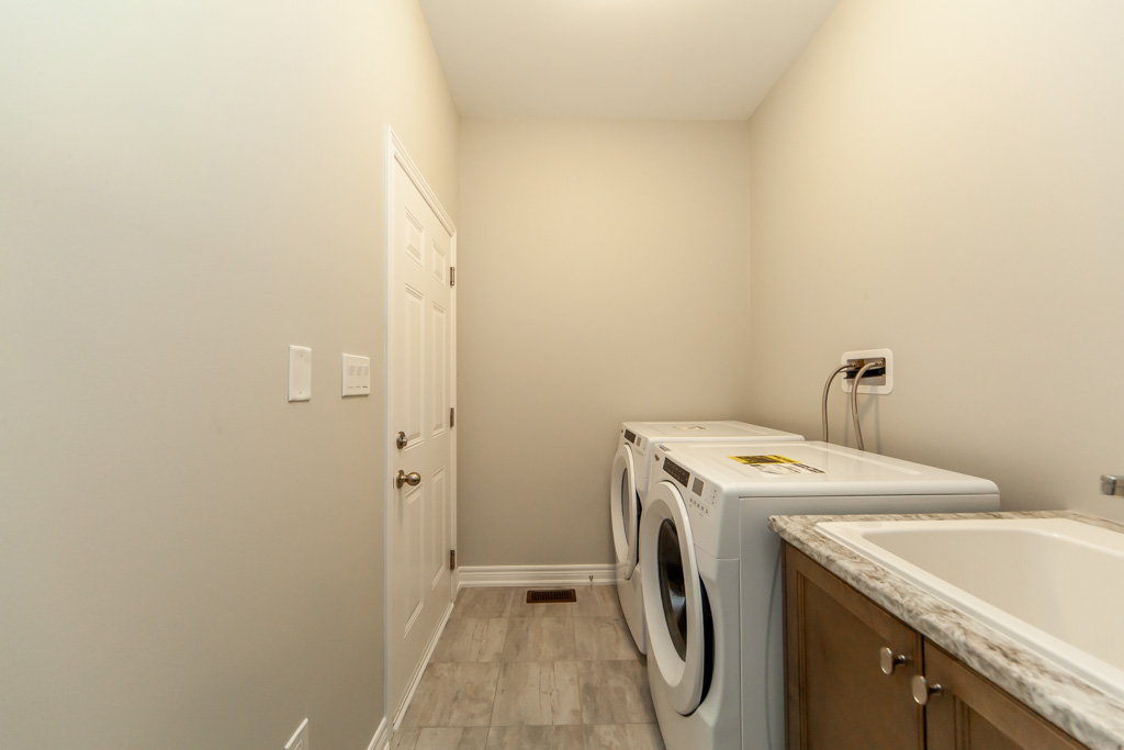 330-silk-twist-dr-east-gwillimbury-25