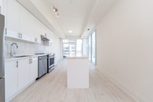 605-8960-jane-st-toronto-11