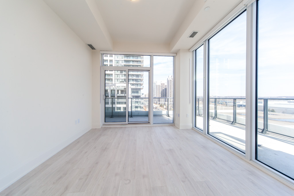 605-8960-jane-st-toronto-13