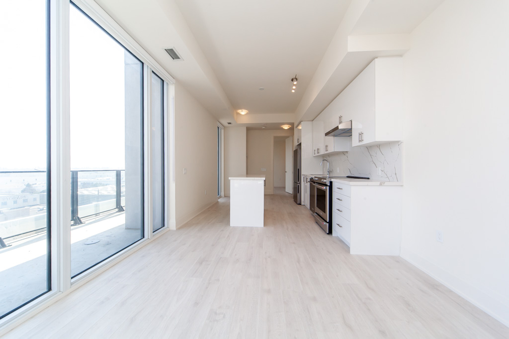 605-8960-jane-st-toronto-14