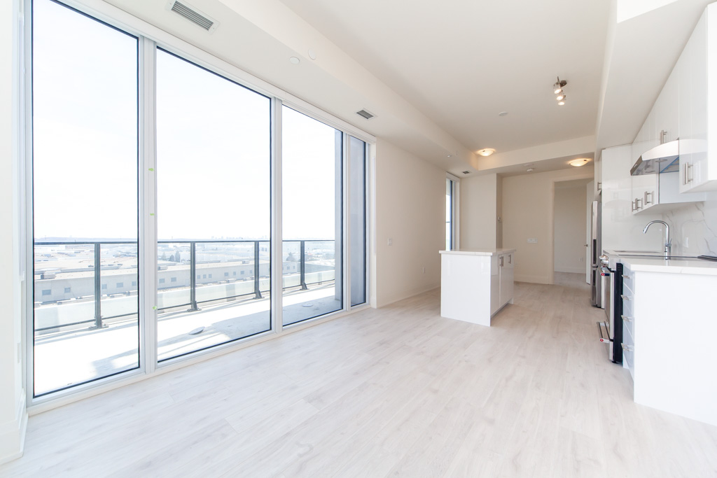 605-8960-jane-st-toronto-15