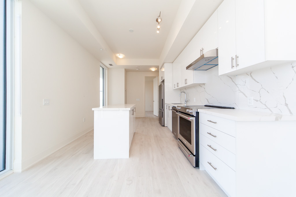 605-8960-jane-st-toronto-17