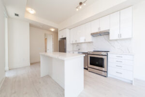 605-8960-jane-st-toronto-18