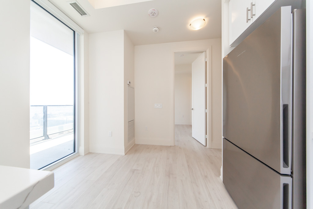 605-8960-jane-st-toronto-20