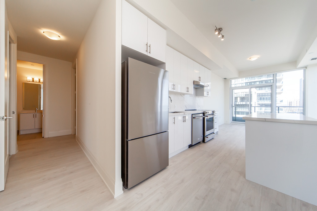 605-8960-jane-st-toronto-21