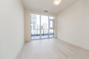 605-8960-jane-st-toronto-23