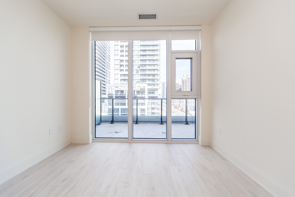 605-8960-jane-st-toronto-24