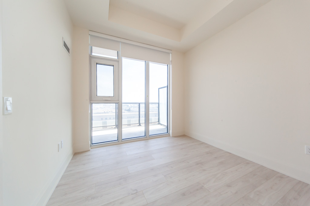 605-8960-jane-st-toronto-33