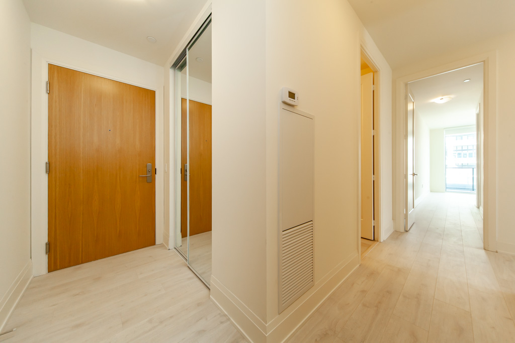 605-8960-jane-st-toronto-38