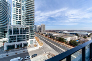 605-8960-jane-st-toronto-44