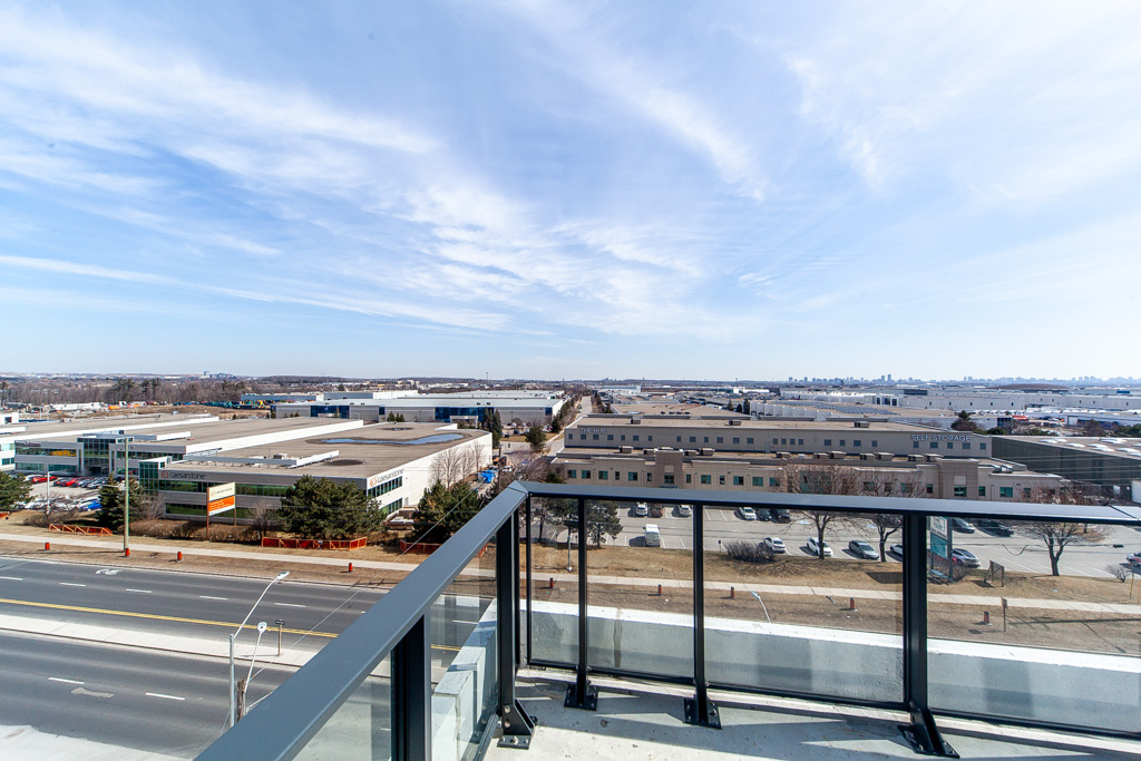 605-8960-jane-st-toronto-46