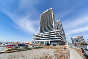 605-8960-jane-st-toronto-51