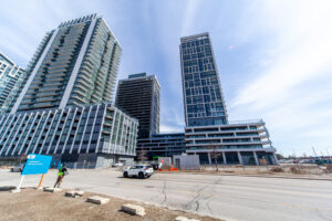 605-8960-jane-st-toronto-52