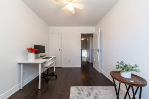 904-thistle-down-cir-mississauga-36