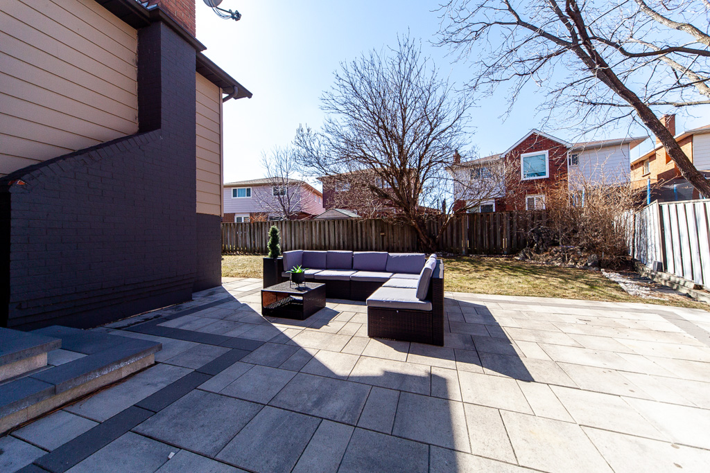 904-thistle-down-cir-mississauga-50
