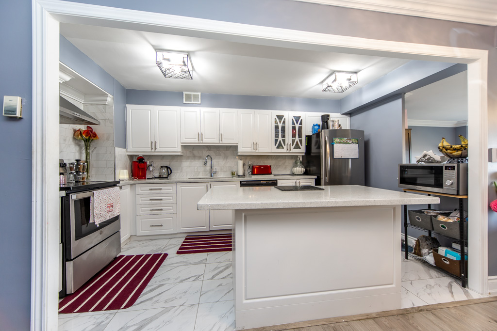 1103-9-four-winds-dr-north-york-20