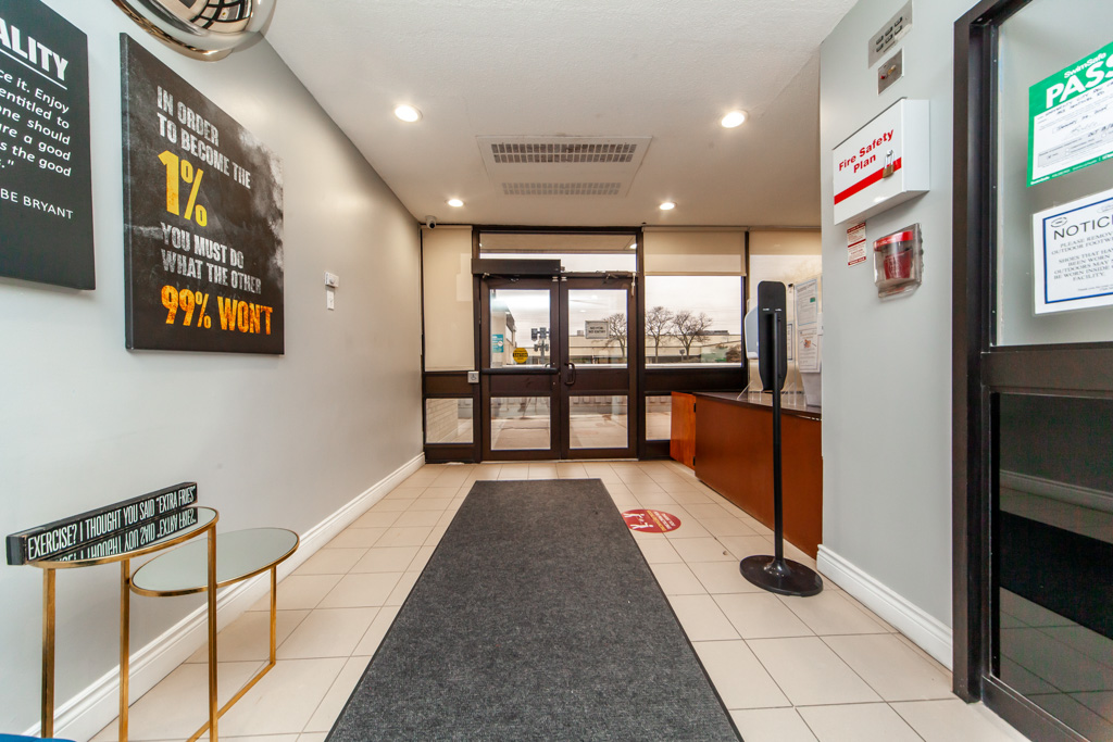 1103-9-four-winds-dr-north-york-39