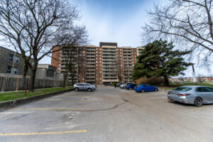 1103-9-four-winds-dr-north-york-5