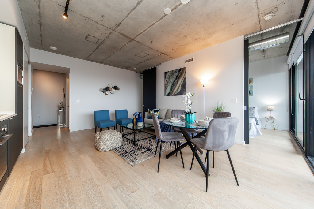 1507-170-bayview-ave-toronto-12