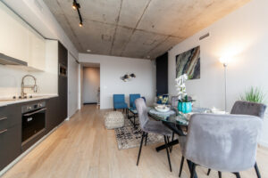 1507-170-bayview-ave-toronto-15