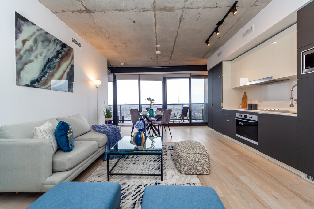 1507-170-bayview-ave-toronto-9