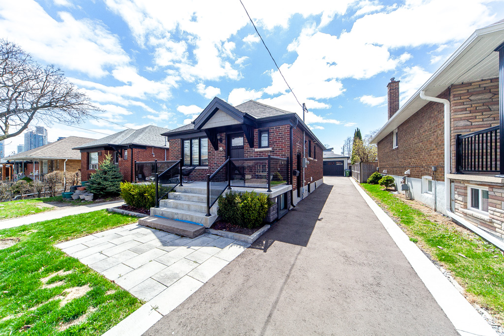 75-manitoba-st-etobicoke-2