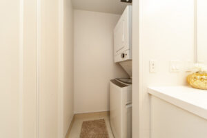 1819-2550-simcoe-st-n-oshawa-33
