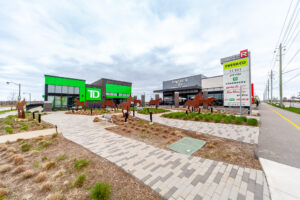 1819-2550-simcoe-st-n-oshawa-49