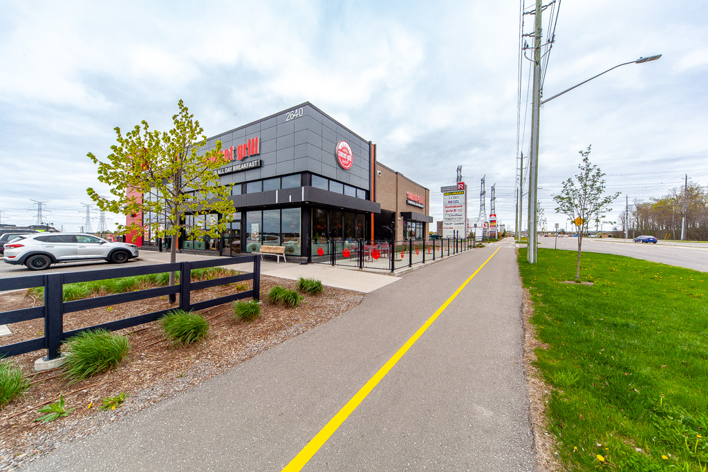 1819-2550-simcoe-st-n-oshawa-52