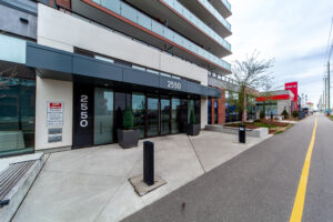 1819-2550-simcoe-st-n-oshawa-6