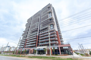 1819-2550-simcoe-st-n-oshawa-exteriors-4