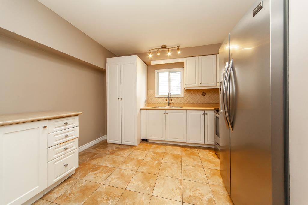 2819-bucklepost-cres-mississauga-14