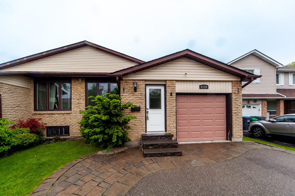 2819-bucklepost-cres-mississauga-3