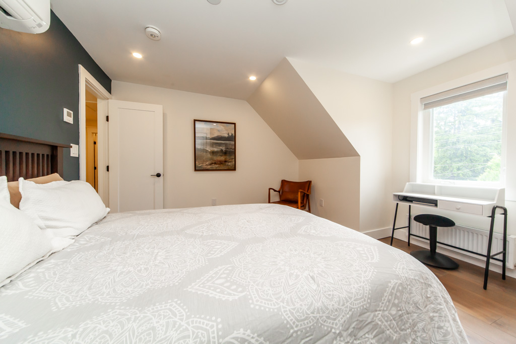 29-pinewood-trail-mississauga-42